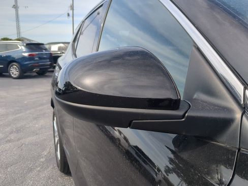 Used 2023 Buick Encore GX Essence w/ Experience Buick Package image 12