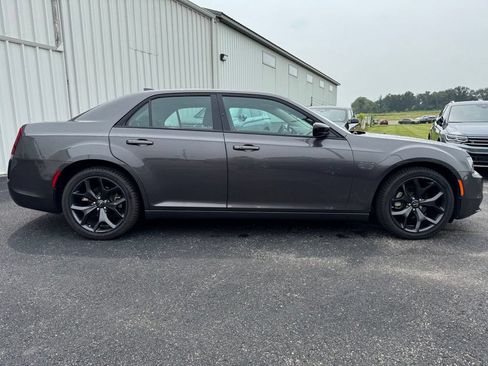 Used 2023 Chrysler 300 Touring w/ Sport Appearance Package RWD image 3