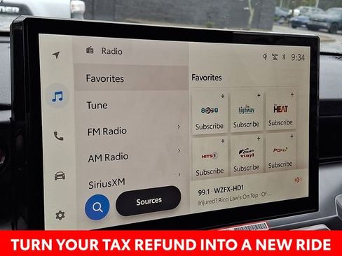 Used 2025 Toyota Tacoma TRD Sport w/ TRD Sport Premium Package image 17