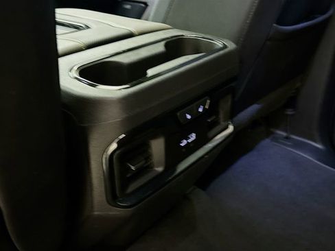 Used 2022 Chevrolet Silverado 1500 ZR2 w/ Technology Package image 30