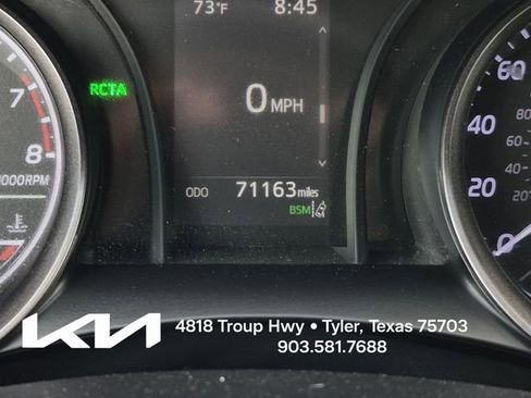 Used 2022 Toyota Camry SE w/ Convenience Package FWD image 31