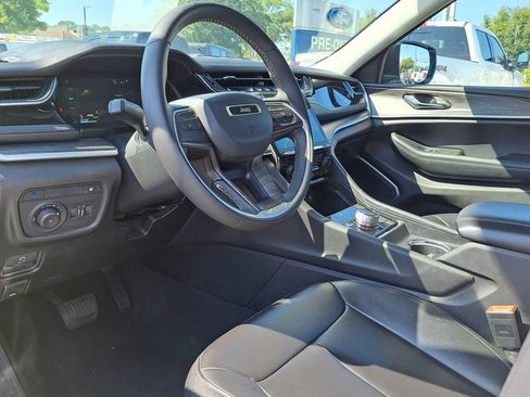 Used 2024 Jeep Grand Cherokee Limited 4xe AWD/4WD image 9