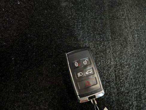 Used 2018 Land Rover Range Rover Supercharged image 24