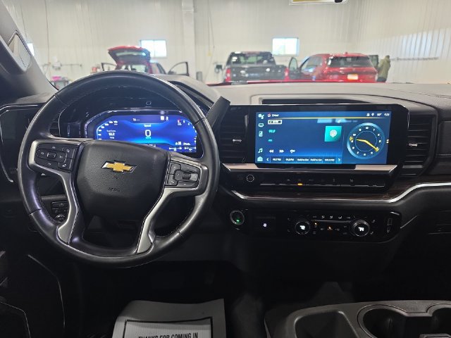 Used 2023 Chevrolet Silverado 1500 LT AWD/4WD image 10