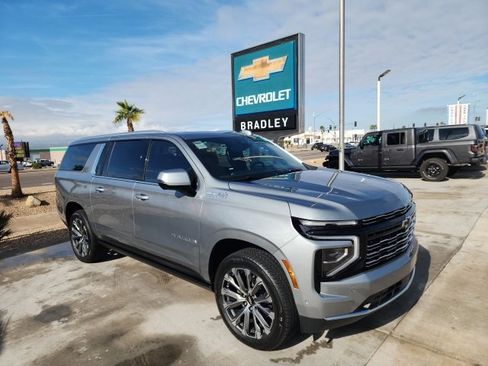 New 2026 Chevrolet Suburban High Country image 1
