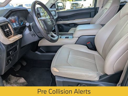 Used 2022 Ford Expedition Limited RWD image 13