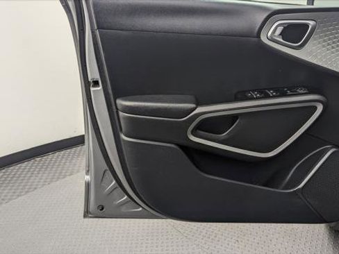 Used 2023 Kia Soul LX w/ Option Group 015 image 8