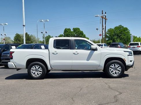 Certified 2023 Nissan Frontier SV AWD/4WD image 2