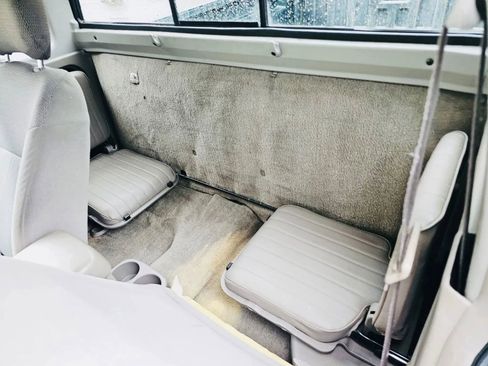 Used 2001 Nissan Frontier XE image 10