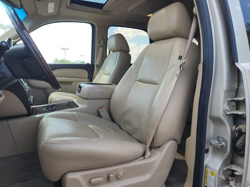 Used 2013 GMC Yukon Denali AWD/4WD image 3