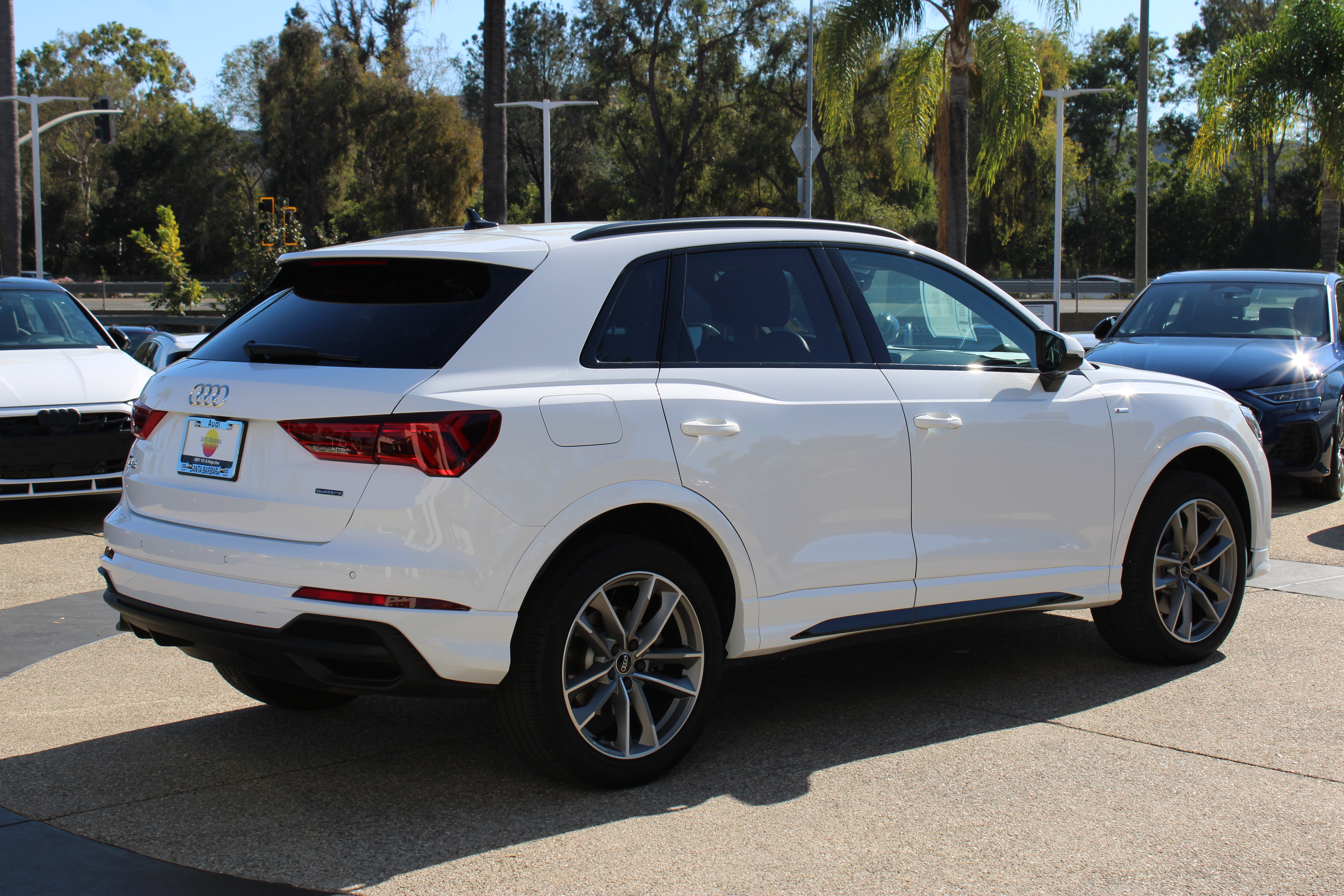 Used 2025 Audi Q3 2.0T Premium w/ Convenience Package AWD/4WD image 5