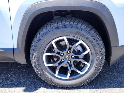 New 2026 Chevrolet Equinox ACTIV w/ Convenience Package III AWD/4WD image 6