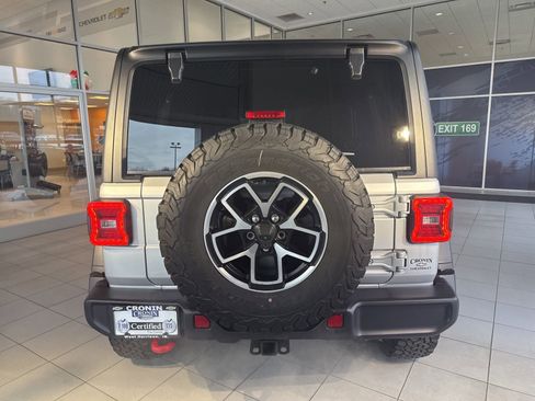 Used 2024 Jeep Wrangler Rubicon image 9