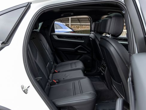Certified 2026 Porsche Cayenne Coupe AWD/4WD image 51