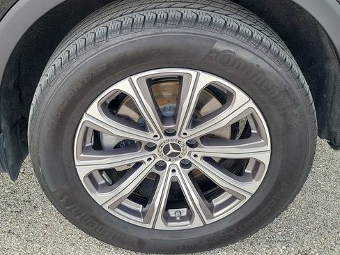 Used 2023 Mercedes-Benz GLC 300 image 7