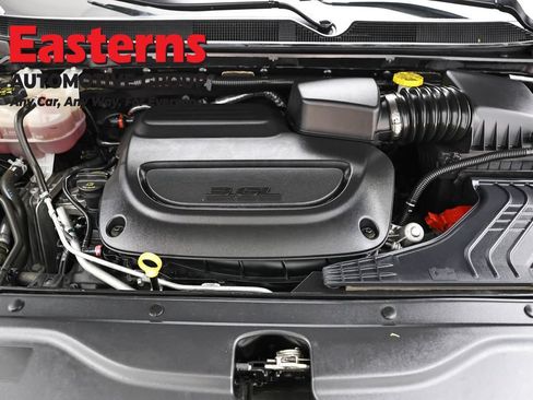 Used 2024 Chrysler Voyager LX FWD image 7