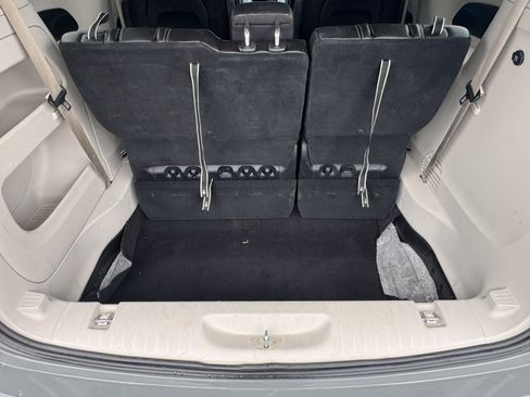 Used 2023 Chrysler Pacifica Touring-L FWD image 20