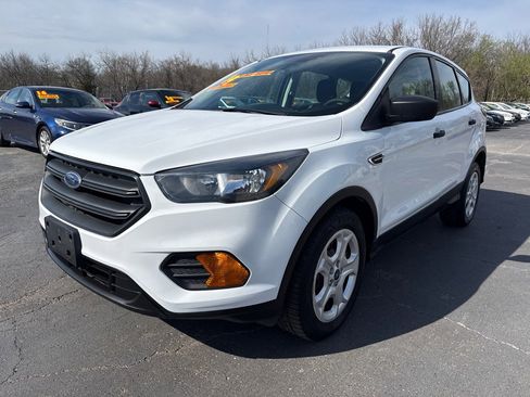 Used 2019 Ford Escape S image 2