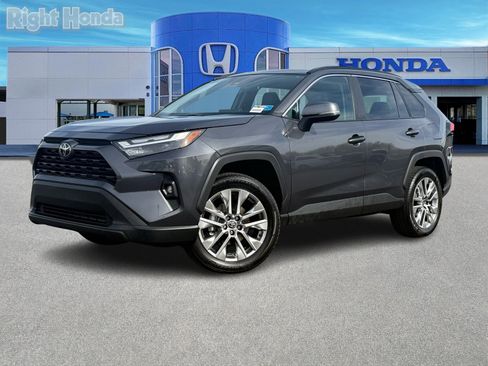 Used 2025 Toyota RAV4 XLE Premium image 2