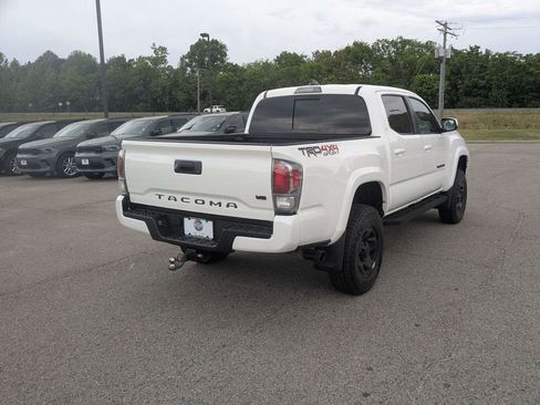 Used 2022 Toyota Tacoma TRD Sport AWD/4WD image 5