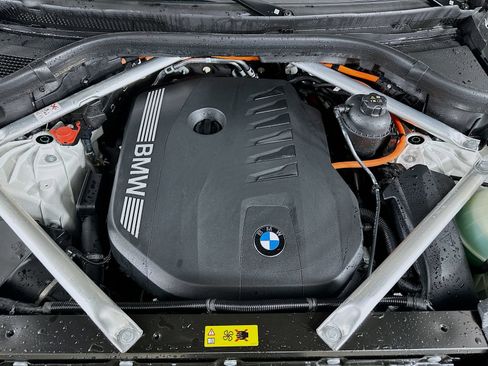 New 2026 BMW X5 xDrive50e w/ M Sport Package AWD/4WD image 13