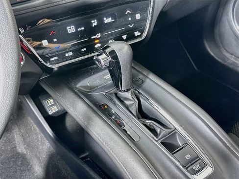 Used 2019 Honda HR-V EX image 16