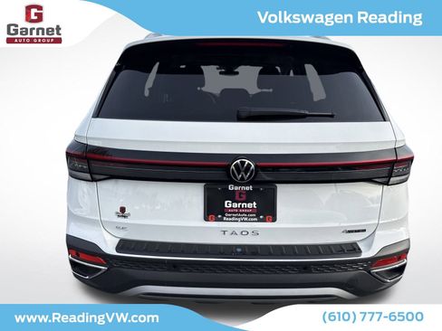 New 2025 Volkswagen Taos SE image 4