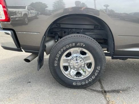 Used 2024 RAM 2500 Tradesman w/ Chrome Appearance Group AWD/4WD image 16