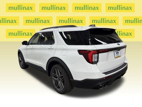 New 2026 Ford Explorer ST image 9