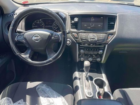 Used 2020 Nissan Pathfinder S AWD/4WD image 14