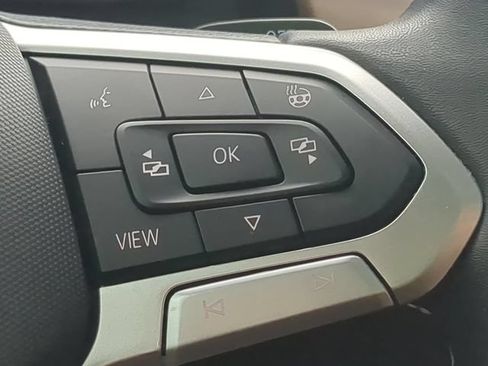 Used 2024 Volkswagen Atlas SE FWD image 26