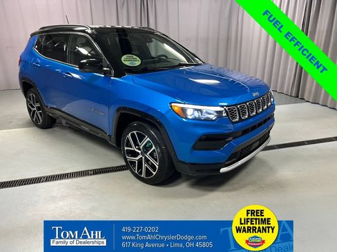 Used 2025 Jeep Compass Limited w/ Elite Group AWD/4WD image 1