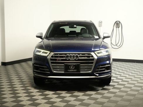 Used 2018 Audi SQ5 Prestige w/ Prestige Package image 2
