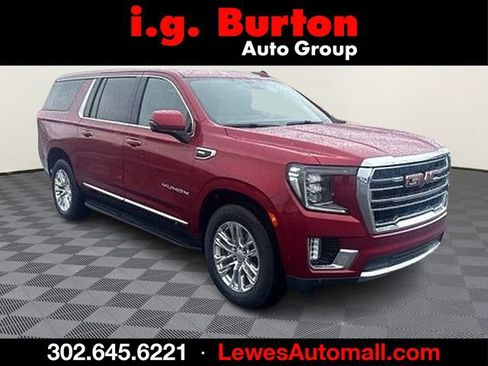 Used 2022 GMC Yukon XL SLT w/ SLT Luxury Package AWD/4WD image 1
