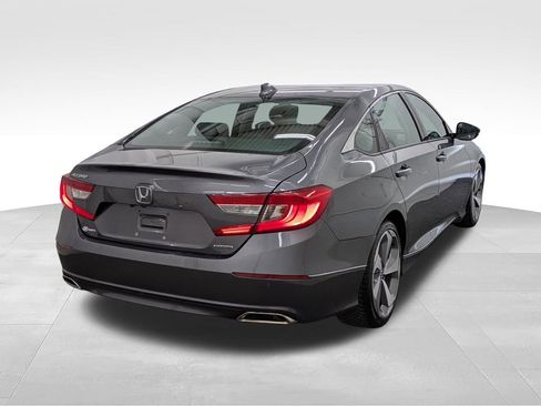 Used 2018 Honda Accord Touring image 2