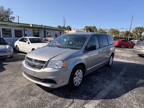 Used 2015 Dodge Grand Caravan SE w/ Quick Order Package 29E SE FWD image 8