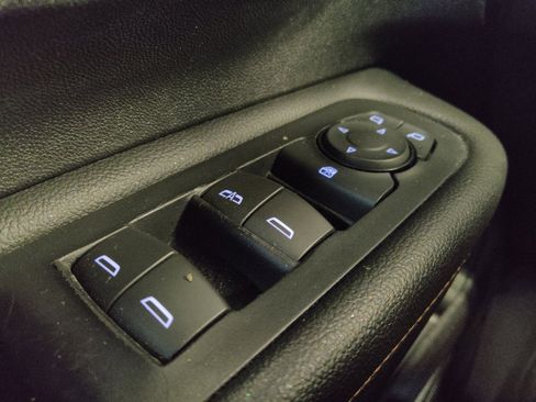 Used 2018 GMC Terrain SLE FWD image 27
