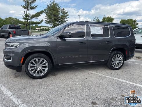 Used 2023 Jeep Grand Wagoneer Series III AWD/4WD image 17