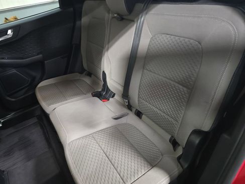 Used 2020 Ford Escape SE image 10