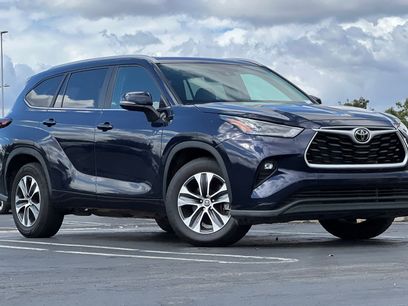 Used 2024 Toyota Highlander XLE