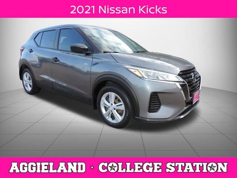 Used 2021 Nissan Kicks S FWD image 1