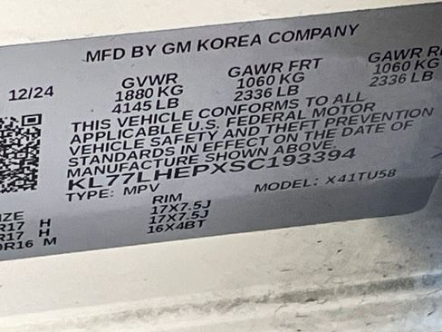 Used 2025 Chevrolet Trax LT image 28