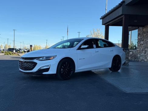 Used 2024 Chevrolet Malibu LT w/ Sport Edition FWD image 9