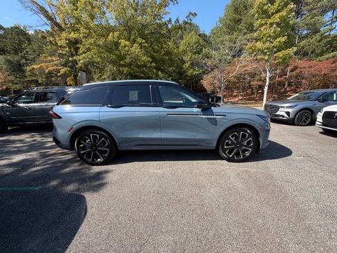 New 2026 Lincoln Nautilus Reserve image 6