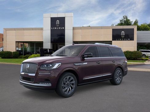 New 2024 Lincoln Navigator Reserve image 2