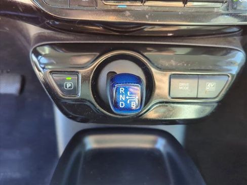 Used 2018 Toyota Prius Two image 21