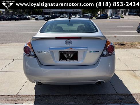 Used 2008 Nissan Altima Hybrid Sedan w/ Technology Pkg image 6