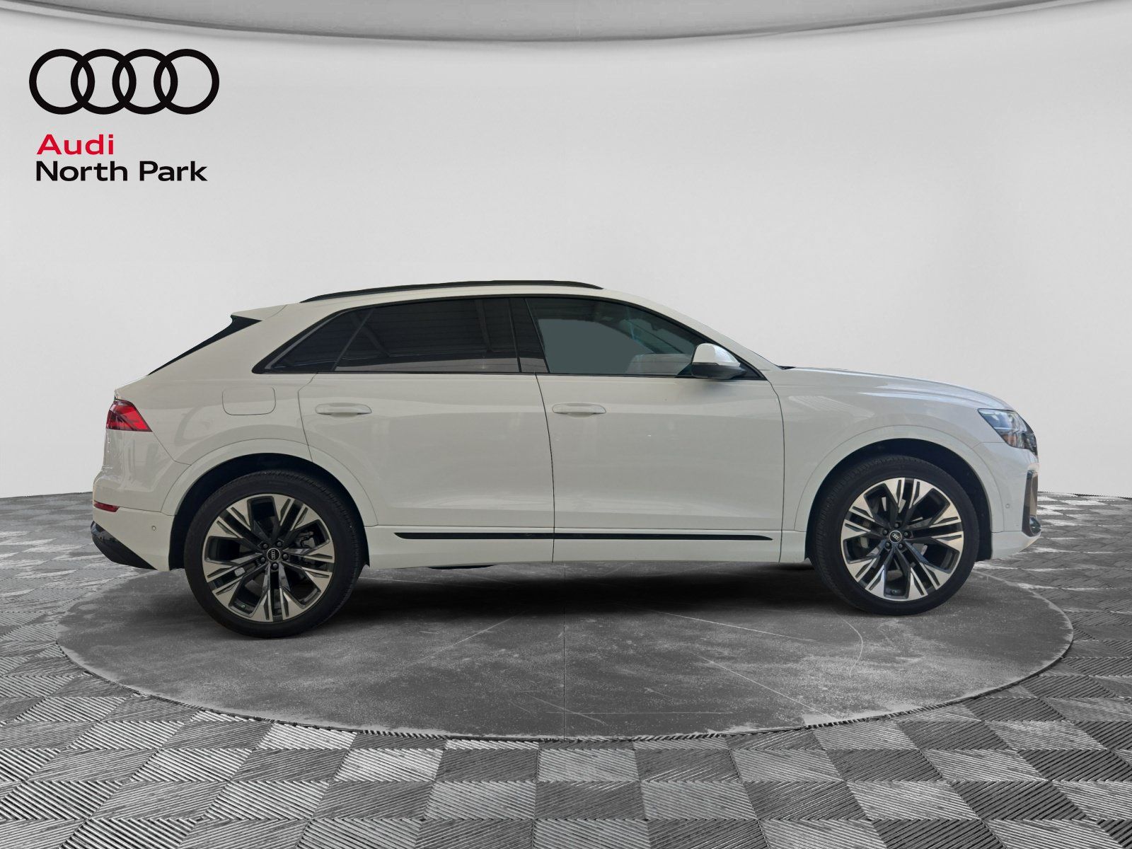 Used 2025 Audi Q8 Premium Plus w/ Premium Plus Package AWD/4WD image 6