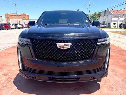 Used 2023 Cadillac Escalade Sport AWD/4WD image 2
