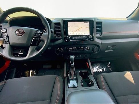 Used 2022 Nissan Frontier PRO-4X image 7